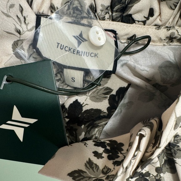 Tuckernuck Antique Roses Ruffle Collared Blouse Size Small NWT - Picture 5 of 11